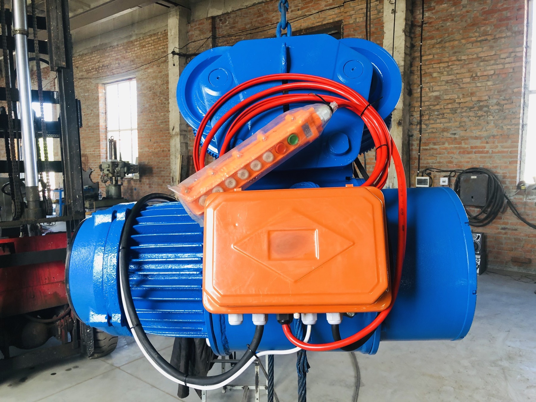 Тельфер 0,5 тонн підйом 9м Т10222 Болгарський